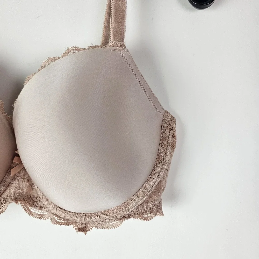 Victoria's Secret Dream Angels 32DDD Lined Demi Bra Beige Lace Trim Romantic